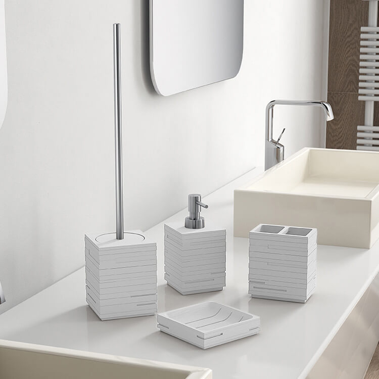 Bathroom Accessory Set in Multiple Finishes, Quadrotto Gedy QU100 by Nameeks
