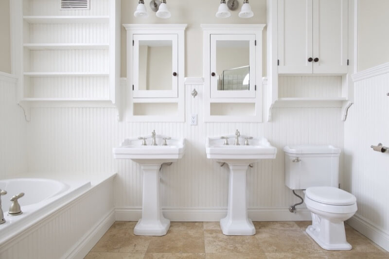 How To Make the Most of a Bathroom with a Pedestal Sink